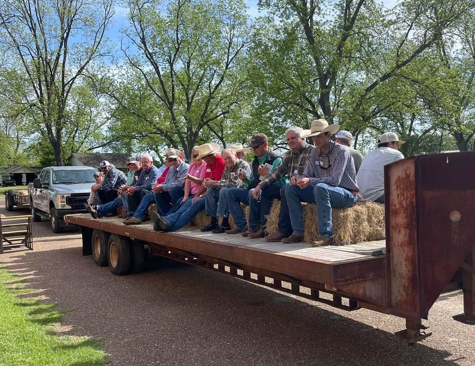 Northwest beef, forage field day brings producers and researchers together 